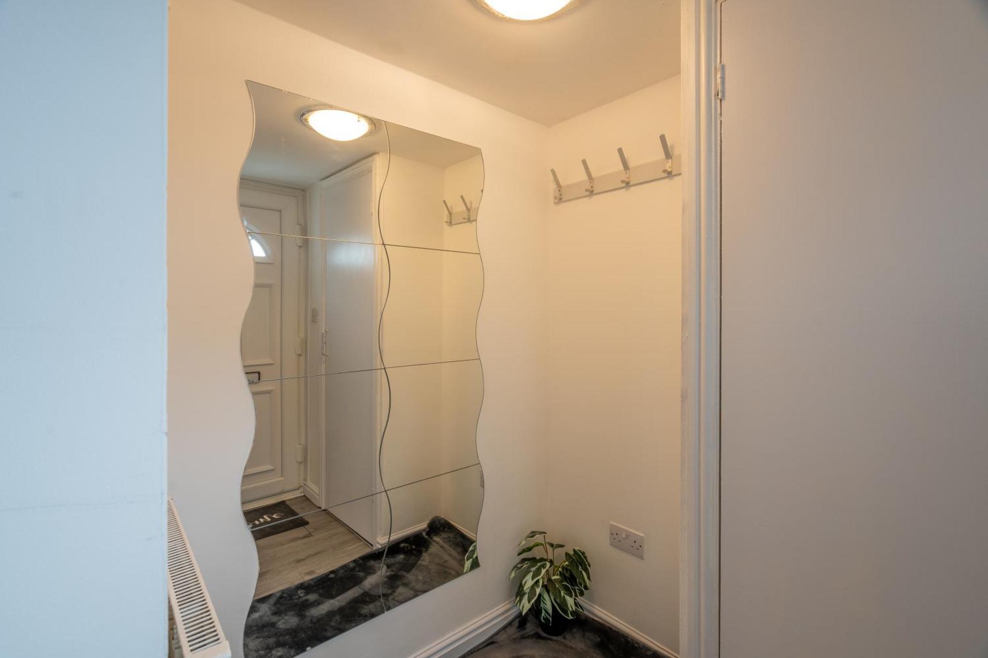 A Charming 3 Bed Home Next To Nec And Birmingham International Airport Marston Green Экстерьер фото